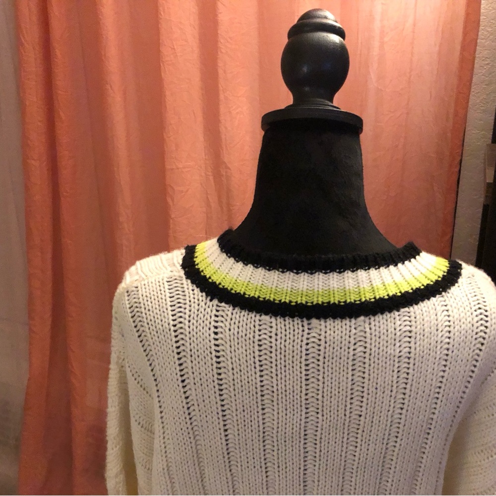 Wild Fable sweater - Picture 9 of 11